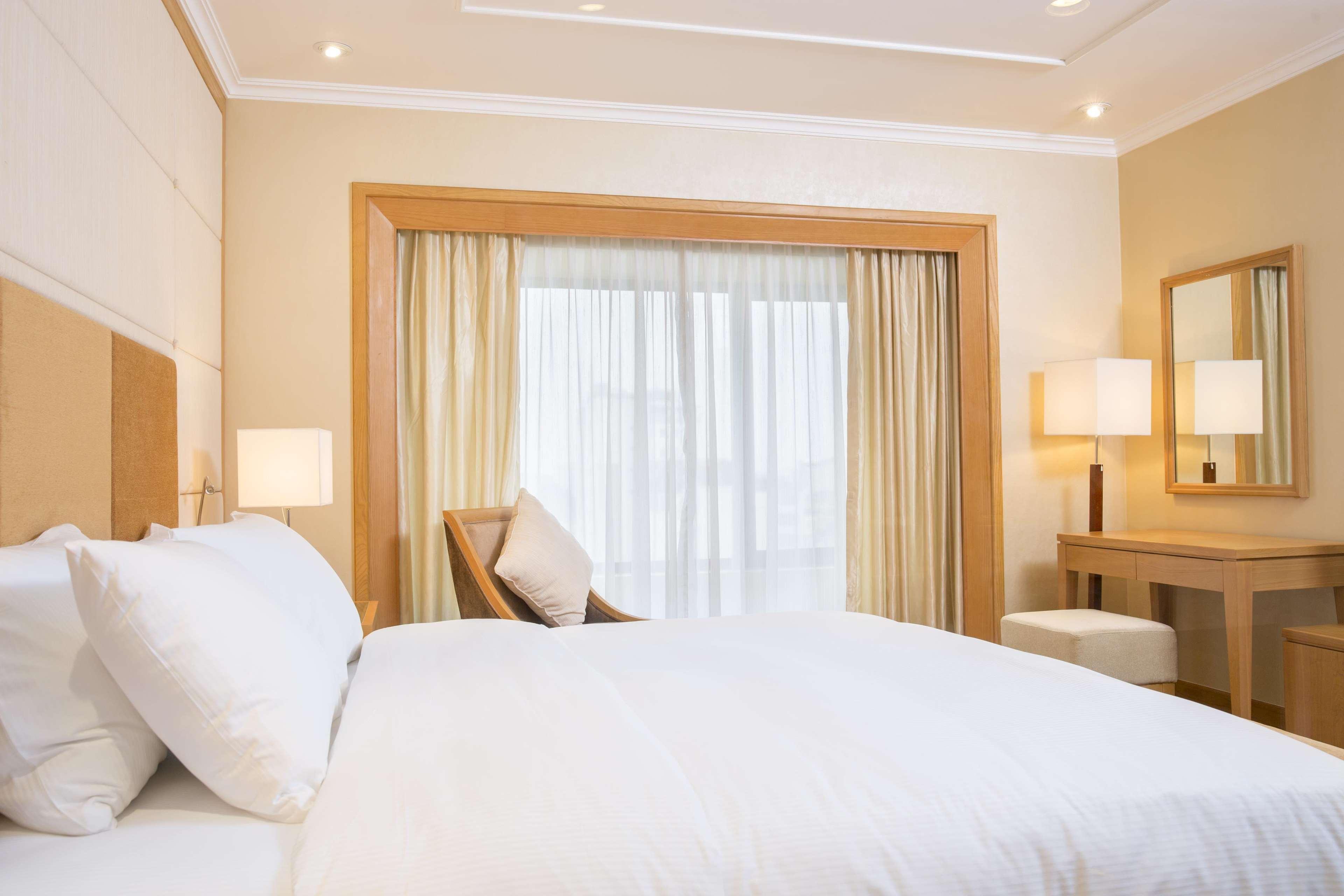 Hilton Garden Inn Ханой Экстерьер фото
