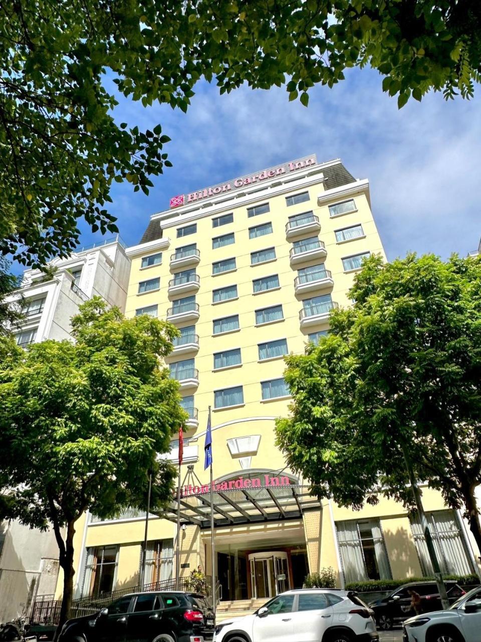 Hilton Garden Inn Ханой Экстерьер фото