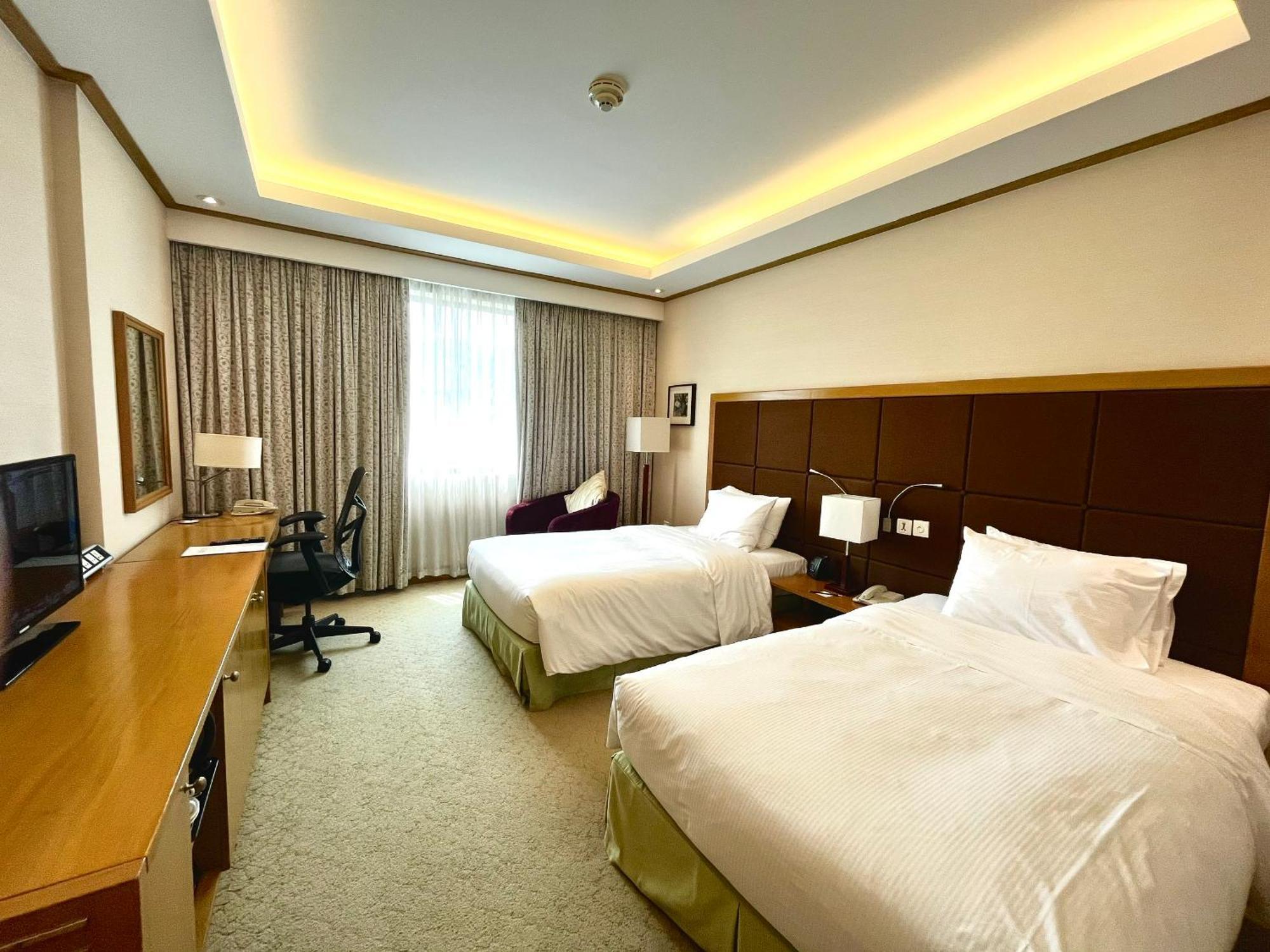 Hilton Garden Inn Ханой Экстерьер фото
