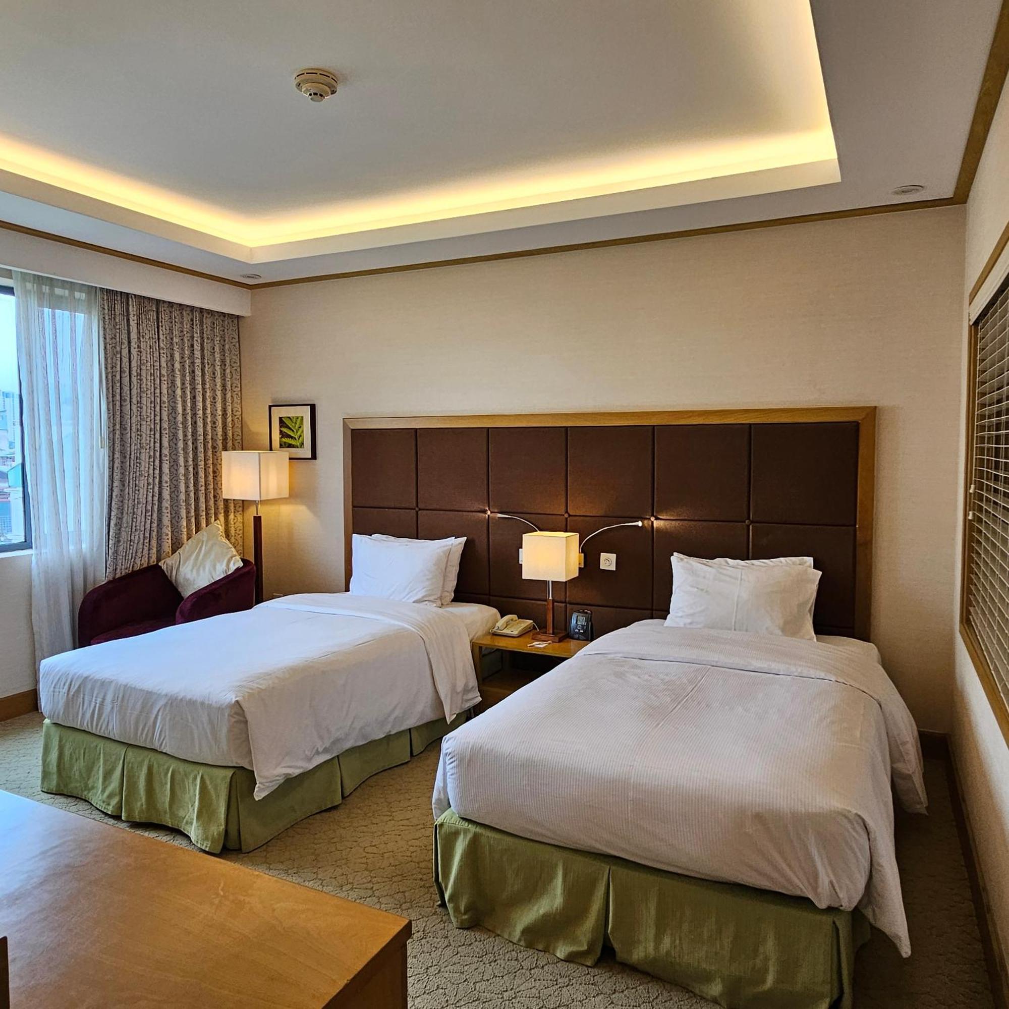 Hilton Garden Inn Ханой Экстерьер фото